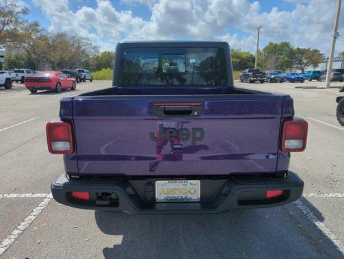 2026 Jeep Gladiator Sport