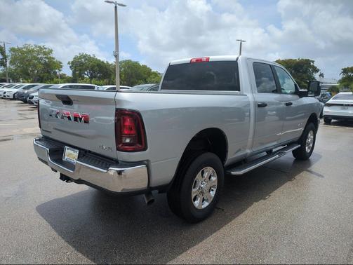 Silver Zynith 2026 RAM 2500 Big Horn Crew Cab 4x4 6'4' Box