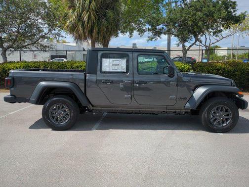 2025 Jeep Gladiator Sport S