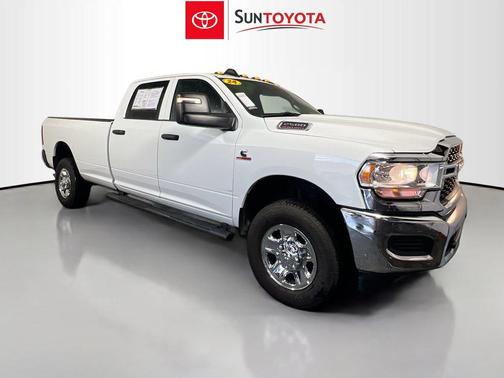 Bright White Clearcoat 2024 RAM 2500 Tradesman Crew Cab 4x4 8' Box
