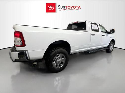 Bright White Clearcoat 2024 RAM 2500 Tradesman Crew Cab 4x4 8' Box