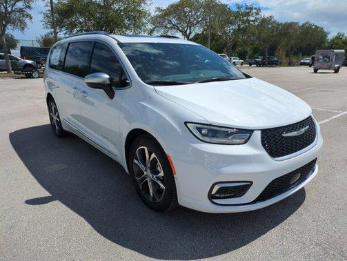 2026 Chrysler Pacifica L