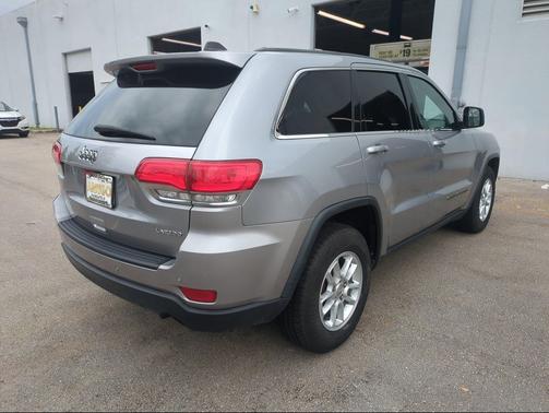Billet Silver Metallic Clearcoat 2019 Jeep Grand Cherokee Laredo