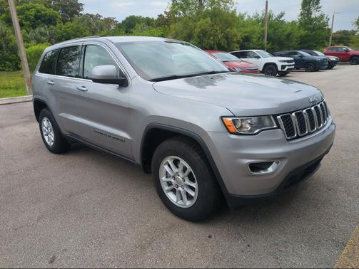 Billet Silver Metallic Clearcoat 2019 Jeep Grand Cherokee Laredo