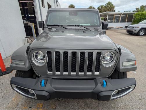 Sting-Gray Clearcoat 2022 Jeep Wrangler Unlimited 4xe Sahara