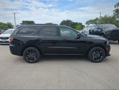 DB Black Clearcoat 2026 Dodge Durango GT Plus