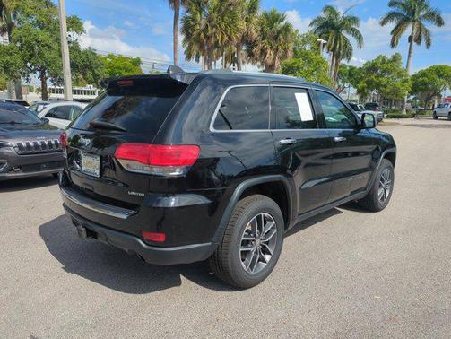 Diamond Black Crystal Pearlcoat 2018 Jeep Grand Cherokee Limited