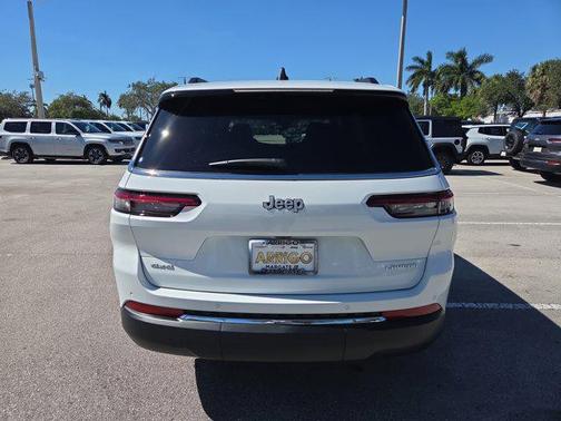 2025 Jeep Grand Cherokee L Laredo