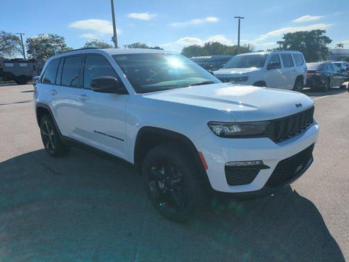 Bright White Clearcoat 2025 Jeep Grand Cherokee Limited
