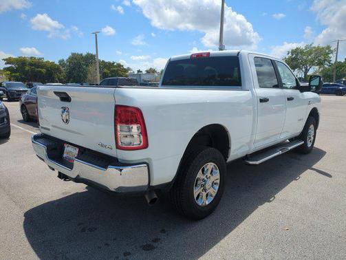 Bright White Clearcoat 2024 RAM 2500 Big Horn Crew Cab 4x4 6'4' Box