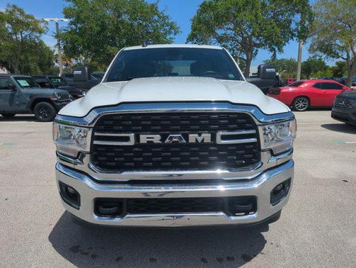 Bright White Clearcoat 2024 RAM 2500 Big Horn Crew Cab 4x4 6'4' Box