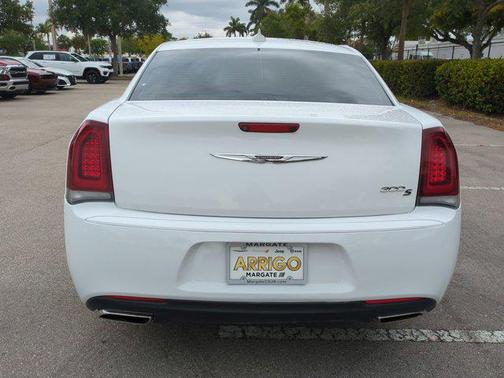 2020 Chrysler 300 S