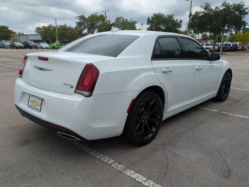 2020 Chrysler 300 S