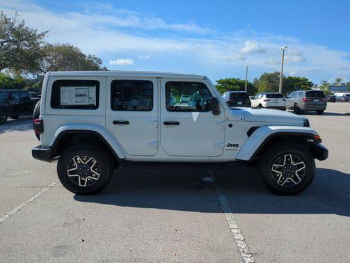 2025 Jeep Wrangler 4-Door Sahara 4x4
