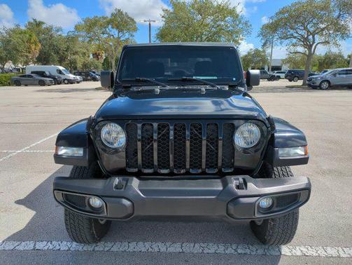 2022 Jeep Gladiator Sport S