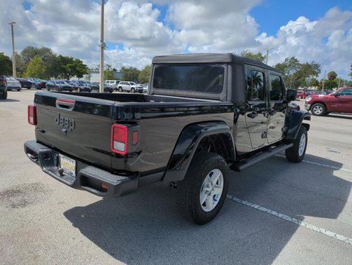 2022 Jeep Gladiator Sport S