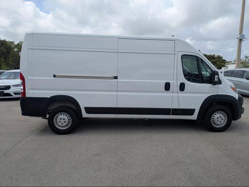 Bright White Clearcoat 2026 RAM ProMaster 2500 Tradesman