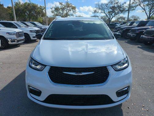 2026 Chrysler Pacifica L