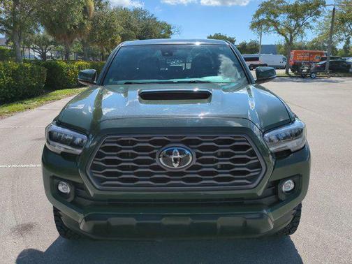 2022 Toyota Tacoma SR