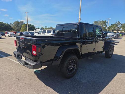 2025 Jeep Gladiator Sport S