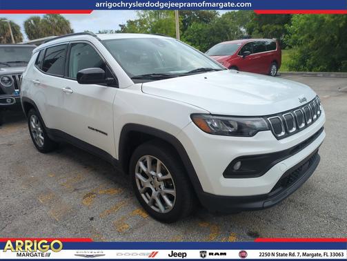 Bright White Clearcoat 2022 Jeep Compass Latitude Lux