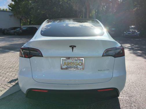 2023 Tesla Model Y Long Range Dual Motor All-Wheel Drive