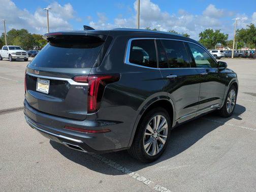 2023 Cadillac XT6 Premium Luxury FWD