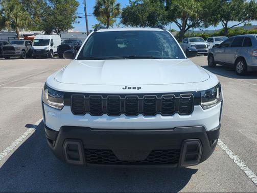 Bright White Clearcoat 2026 Jeep Cherokee Laredo 4x4
