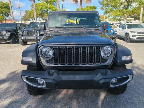 2026 Jeep Gladiator Sport
