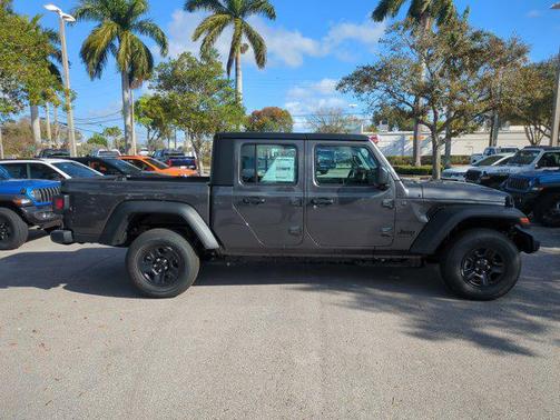 2026 Jeep Gladiator Sport