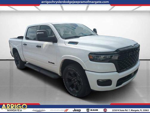 Bright White Clearcoat 2025 RAM 1500 Big Horn/Lone Star