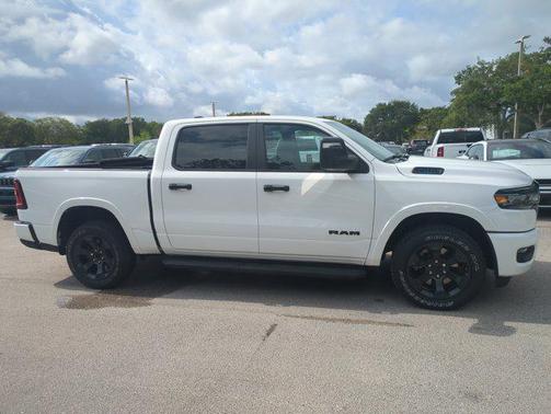 Bright White Clearcoat 2025 RAM 1500 Big Horn/Lone Star