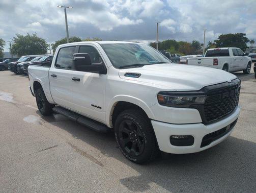 Bright White Clearcoat 2025 RAM 1500 Big Horn/Lone Star