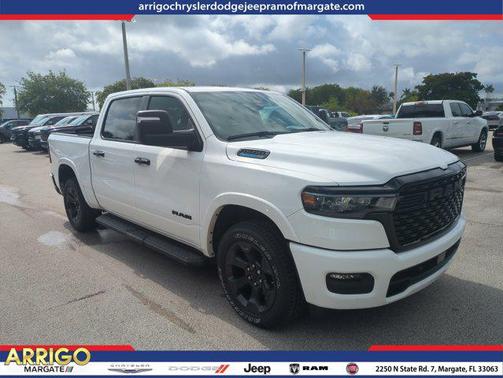 Bright White Clearcoat 2025 RAM 1500 Big Horn/Lone Star