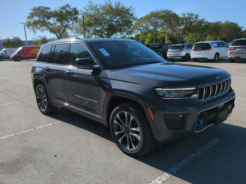 2023 Jeep Grand Cherokee 4xe Overland