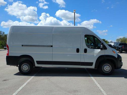 2025 RAM ProMaster 2500 Tradesman