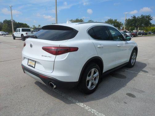 2019 Alfa Romeo Stelvio Base