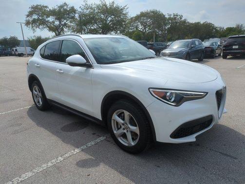 2019 Alfa Romeo Stelvio Base