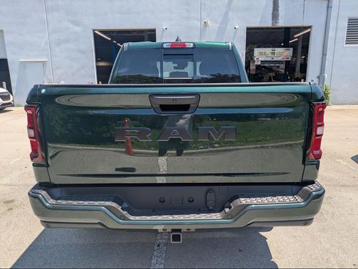 Serrano Green Metallic 2026 RAM 1500 Express