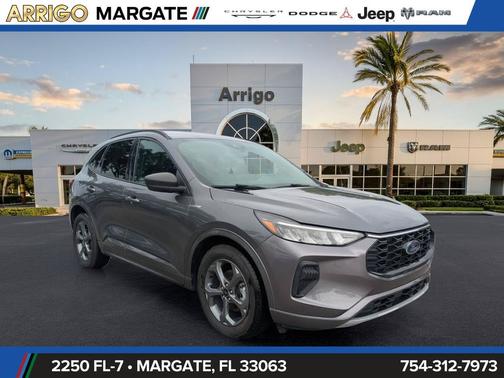 Gray Metallic 2023 Ford Escape ST-Line