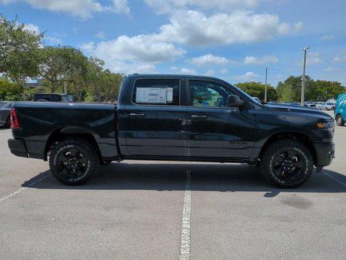 2025 RAM 1500 Warlock Crew Cab 4x4 5'7' Box