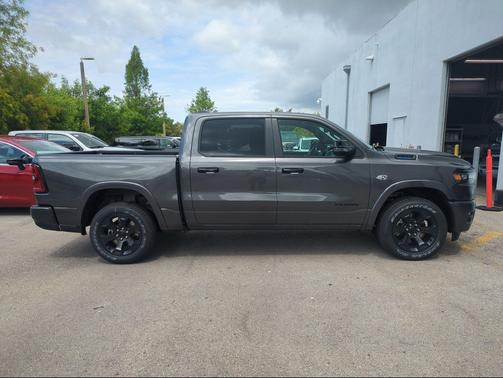 Granite Crystal Metallic Clearcoat 2026 RAM 1500 Big Horn/Lone Star