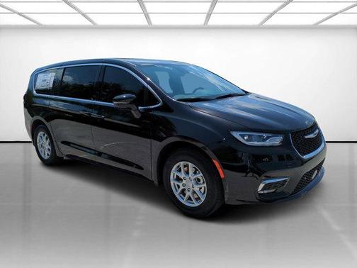 2025 Chrysler Pacifica L