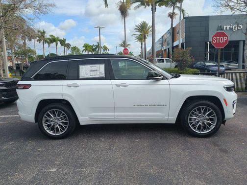 2025 Jeep Grand Cherokee Summit
