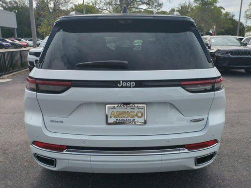 2025 Jeep Grand Cherokee Summit