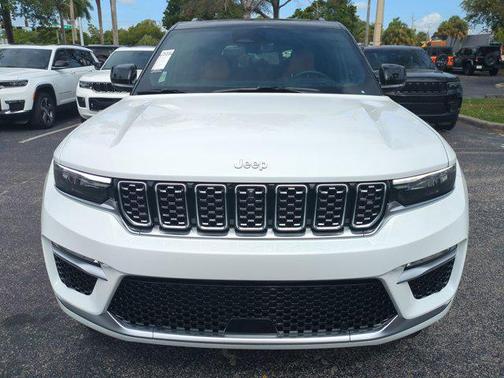 2025 Jeep Grand Cherokee Summit