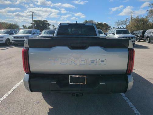 2022 Toyota Tundra SR5