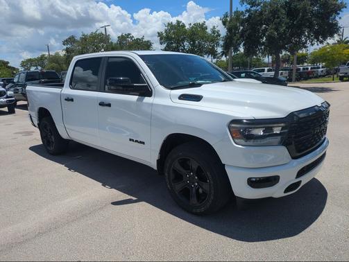 Bright White Clearcoat 2023 RAM 1500 Big Horn/Lone Star