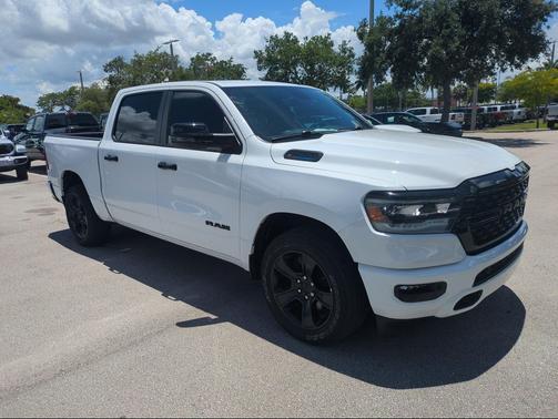 Bright White Clearcoat 2023 RAM 1500 Big Horn/Lone Star