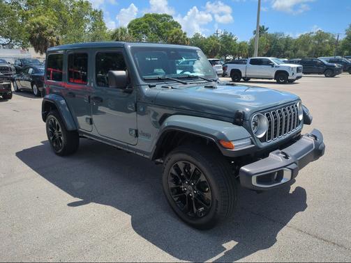 Anvil Clearcoat 2025 Jeep Wrangler 4xe Sahara